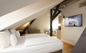 Amelie No 1 Hotel & Appartements